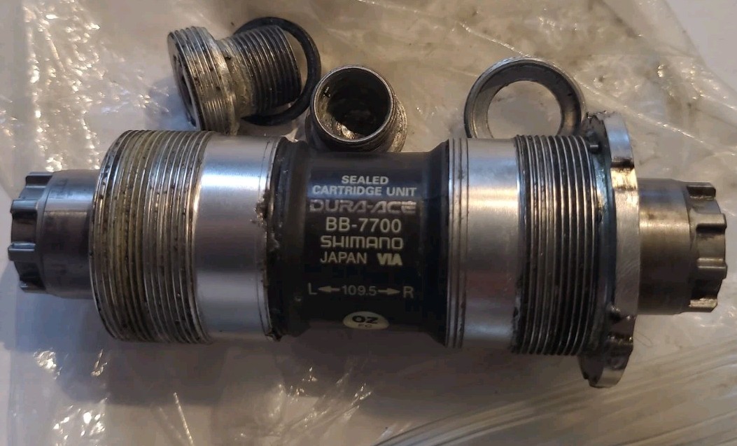 Shimano Dura Ace Model BB-7700 Sealed Cartridge Unit Japan 109.5