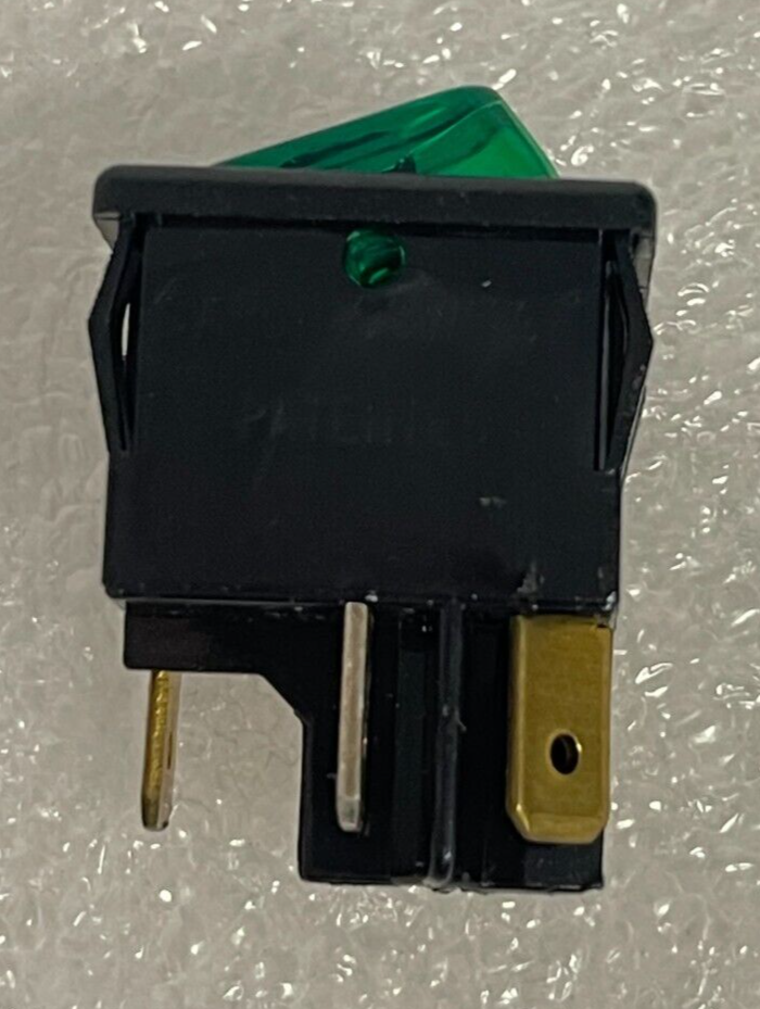 Carling Illuminated Rocker Switch Green 632232