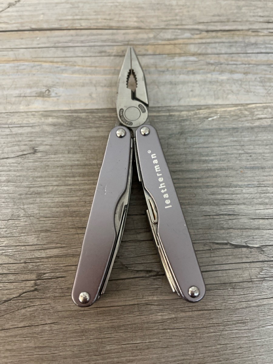 LEATHERMAN JUICE CS4 (PSN040644)