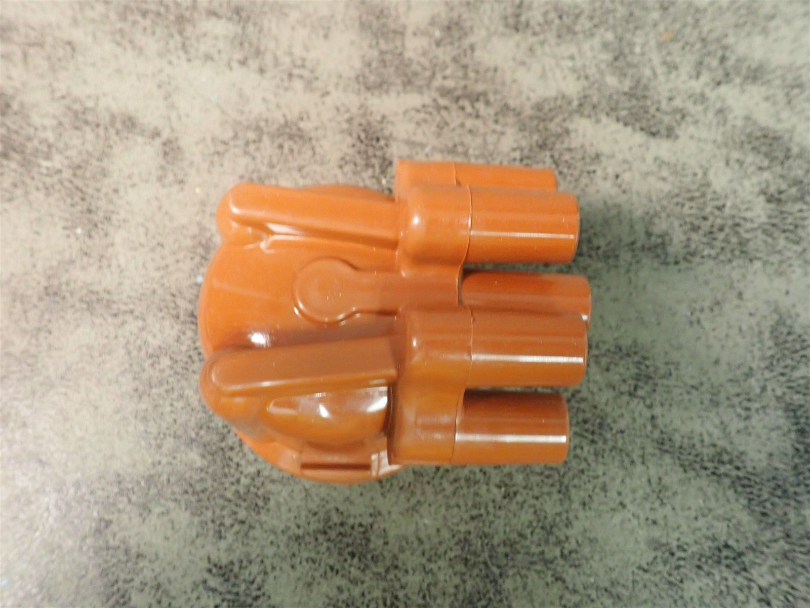 NEW WVE 5D1115 Distributor Cap (SS47)