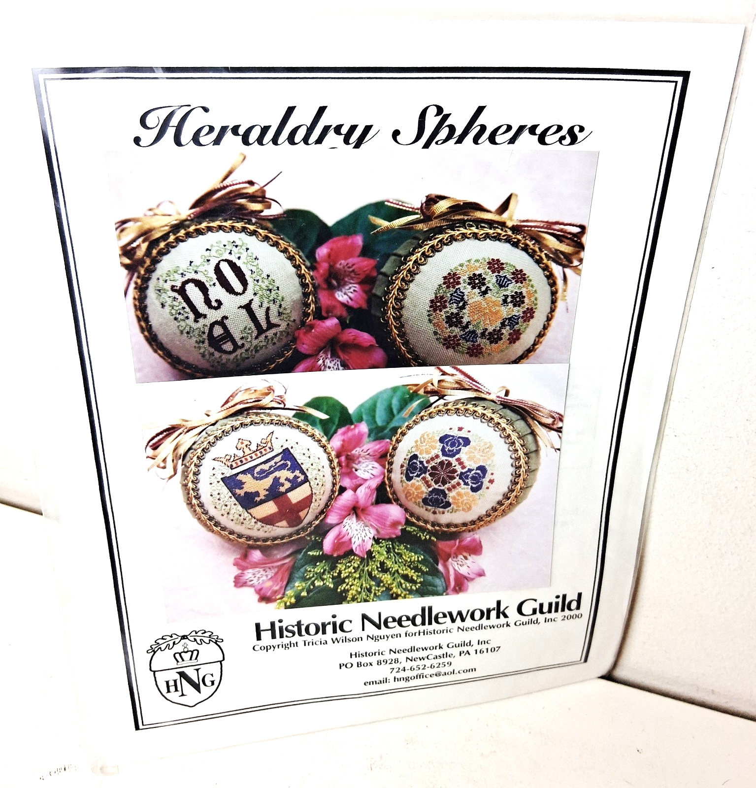 Round Christmas Ornaments Heraldry Spheres Counted Needlework Pattern