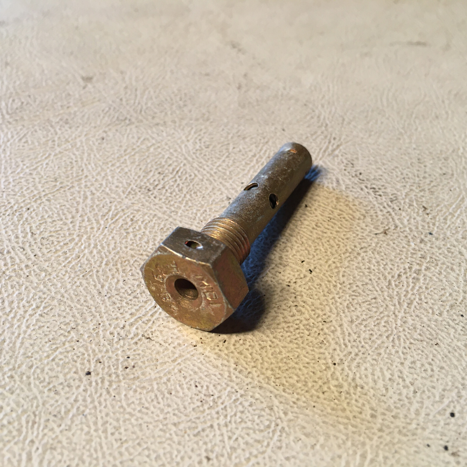 Cessna S2106-1 Flush Valve F391-32