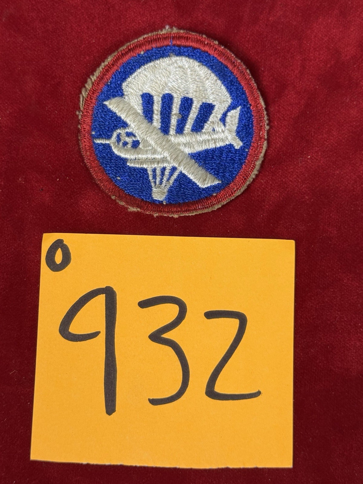 Airborne Cap Badge O932