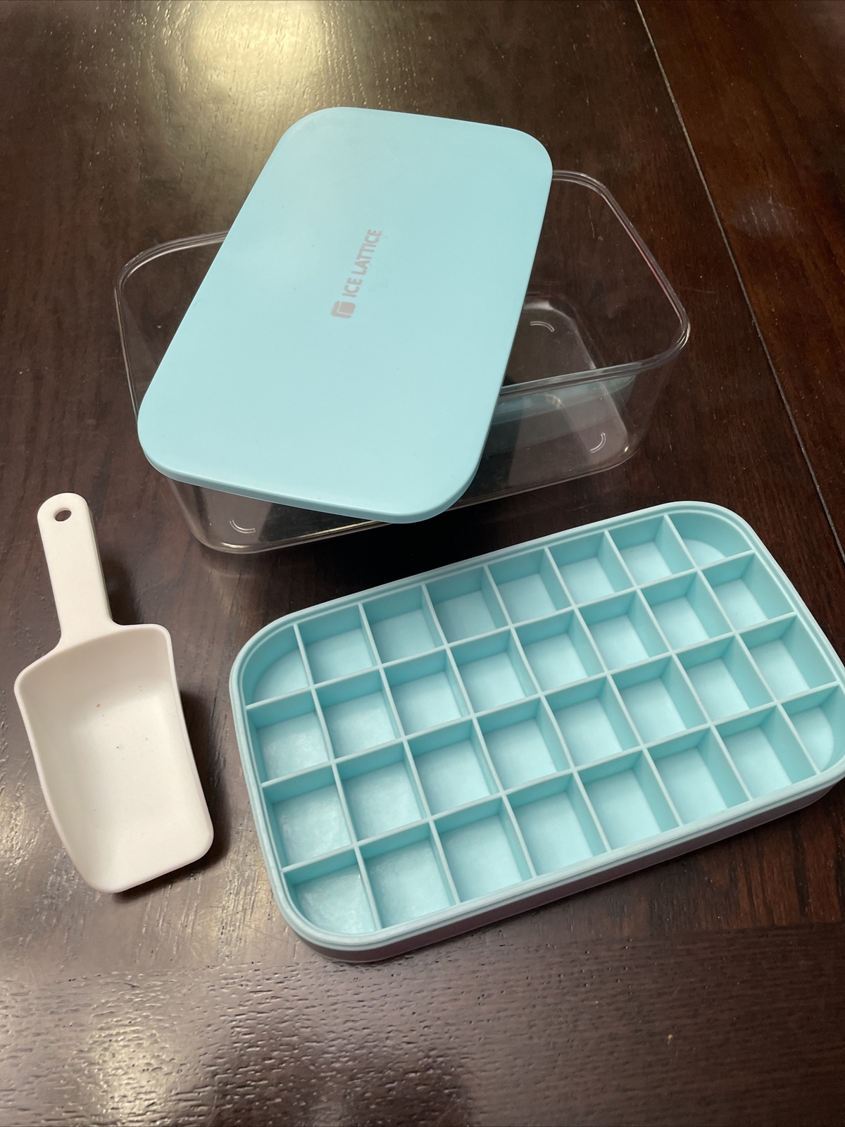 Silicone Square Ice Cube Tray (32pcs) 1” Cubes Plastic Storage Box and Scoop EUC