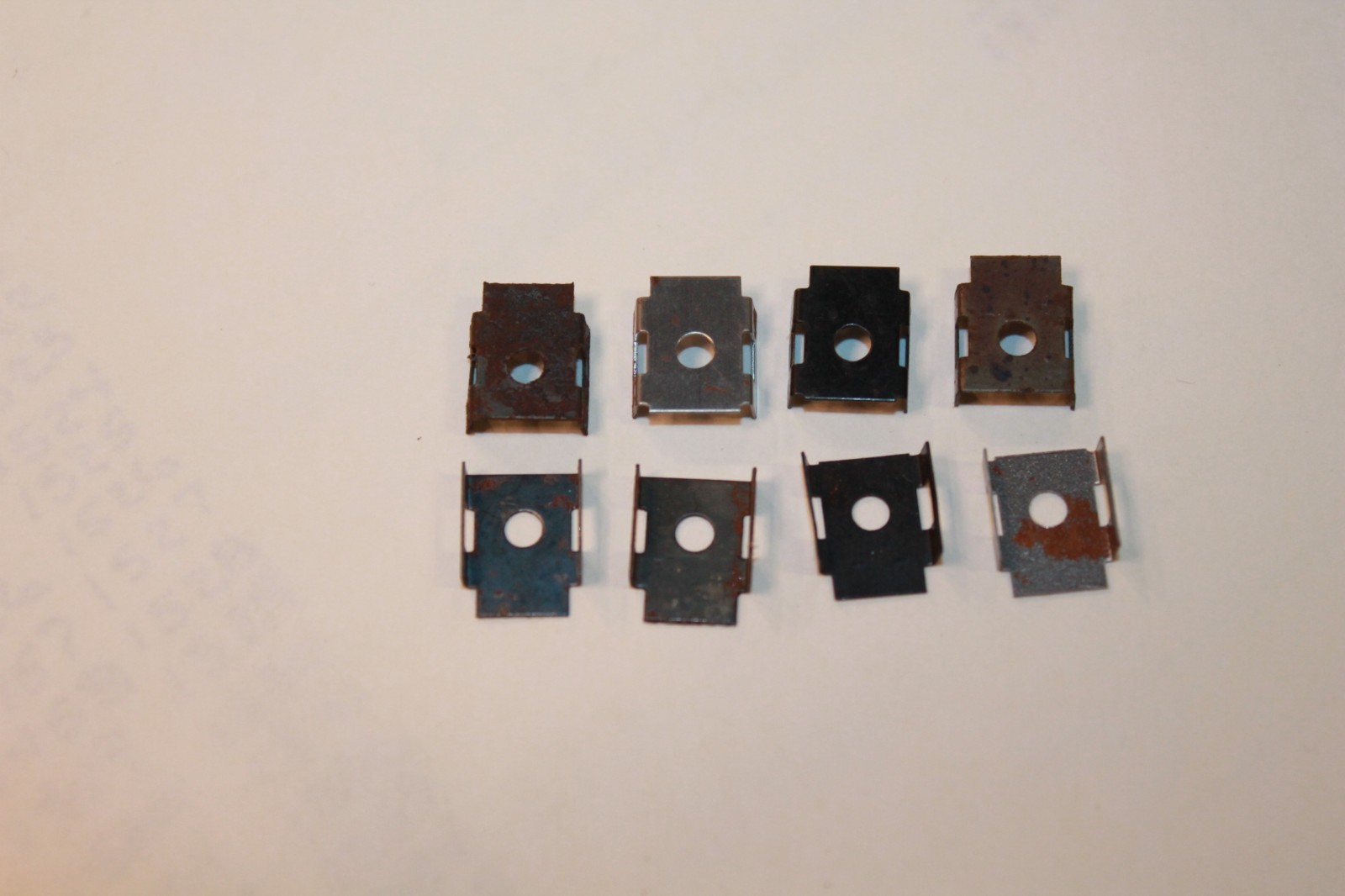 ** Athearn Blue Box Locomotive Parts ** 8-Locomotive Metal Draft Clips #90602 **
