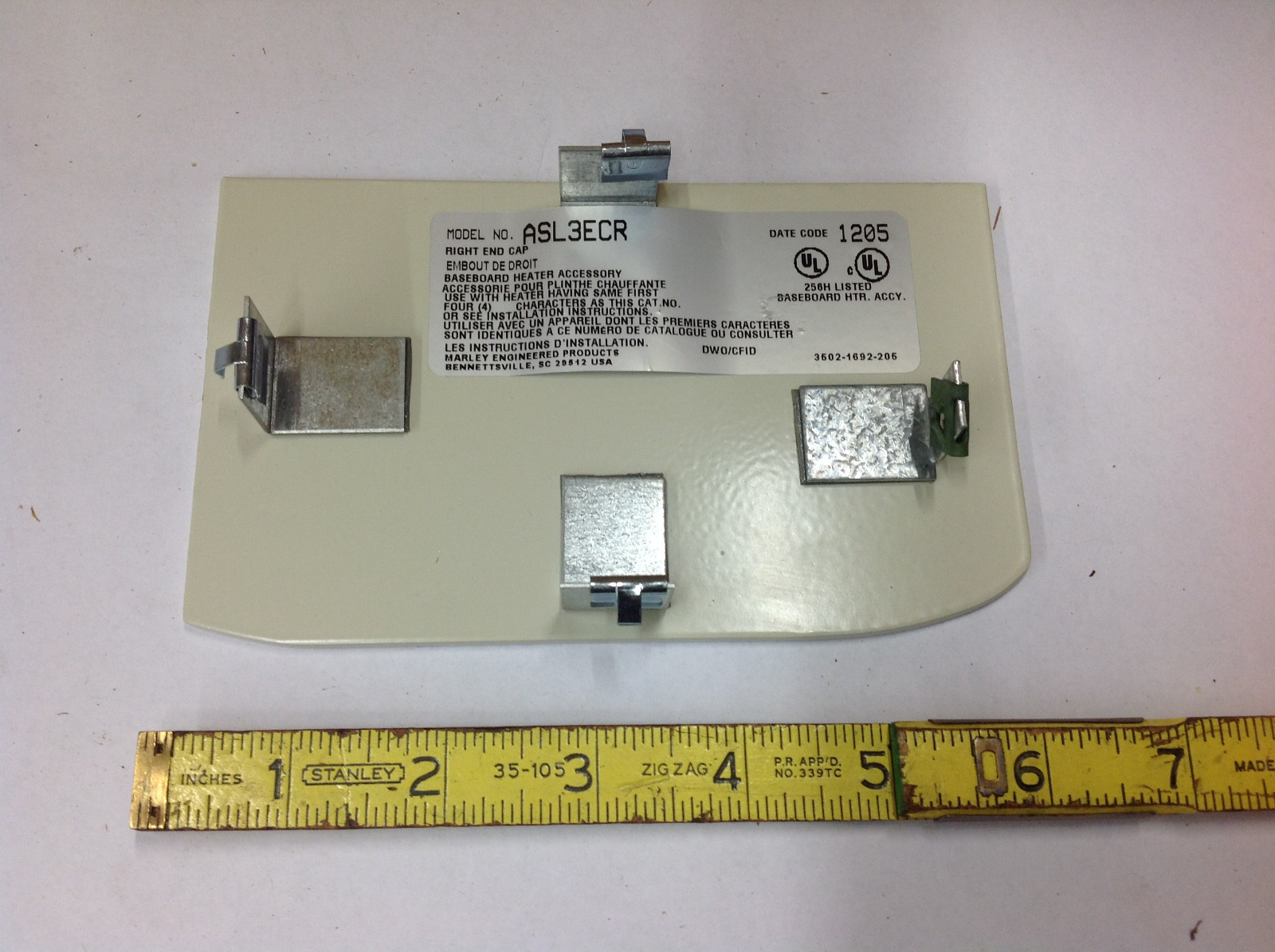 Berko Marley ASL3ECRP Baseboard Splice Plate RIGHT END CAP. NEW NO BOX