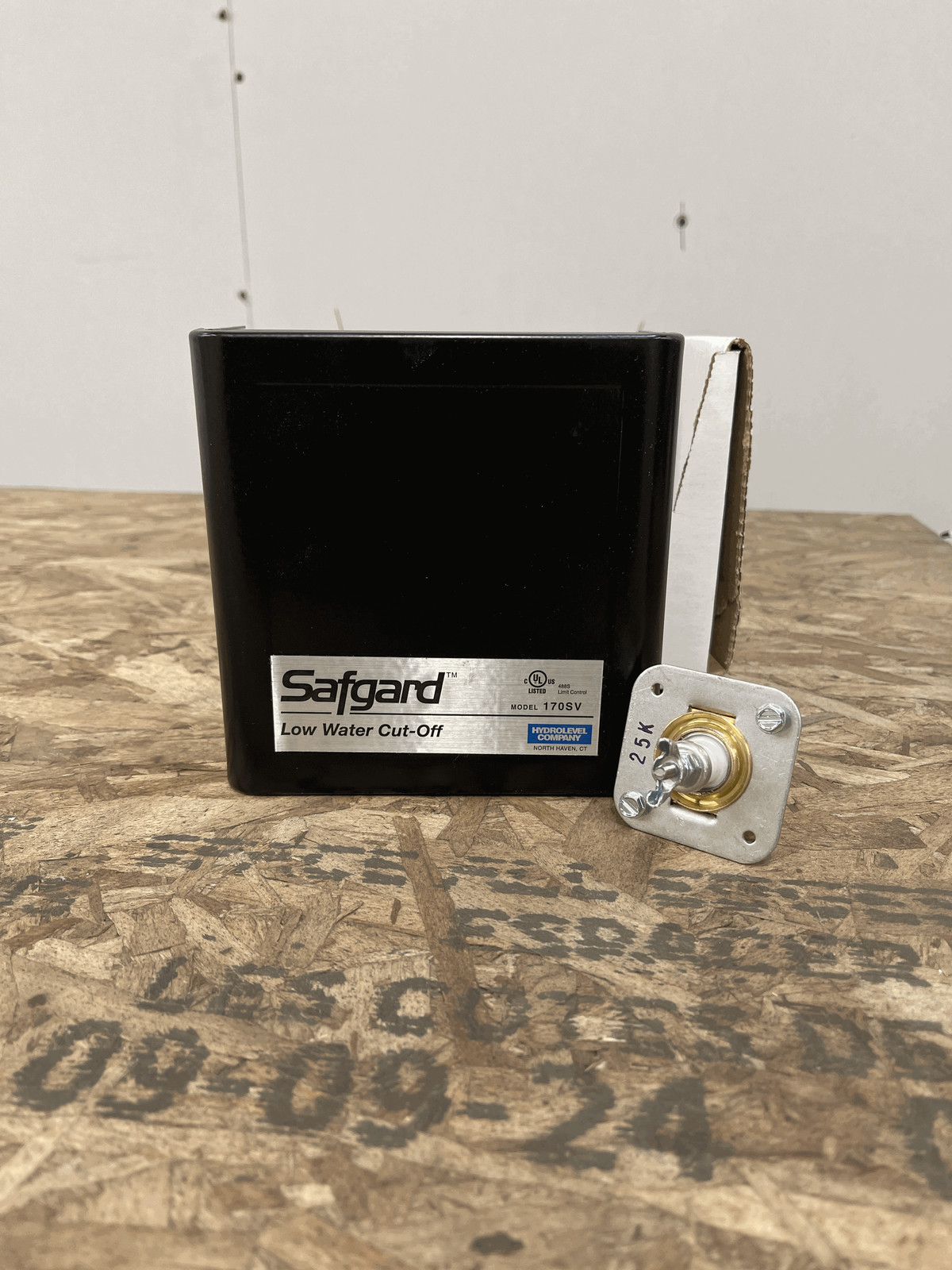 Unbranded Safeguard 170 Series 120-Volt Low Water Cut-Off Control