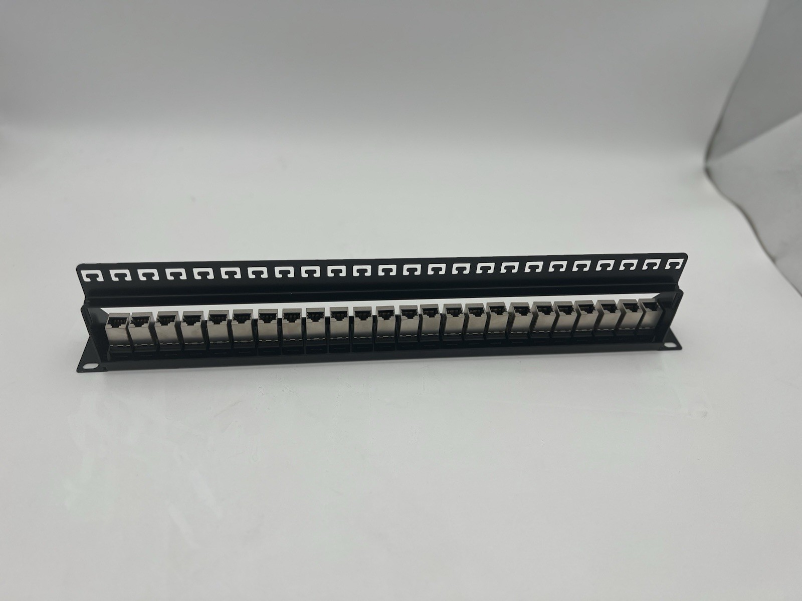 Cable Matters 24-Port Blank Patch Panel Rackmount or Wall Mount Cat 6