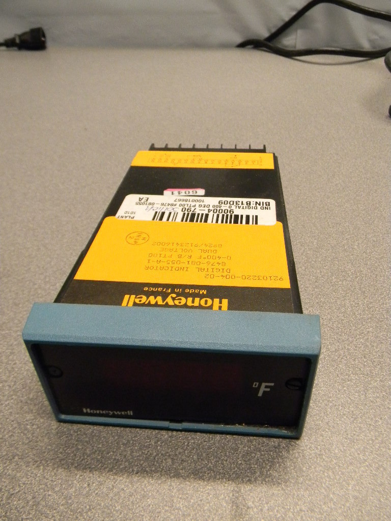 Honeywell Digital Indicator 0-400 Deg F Dual Voltage 8476-081-055-A-1