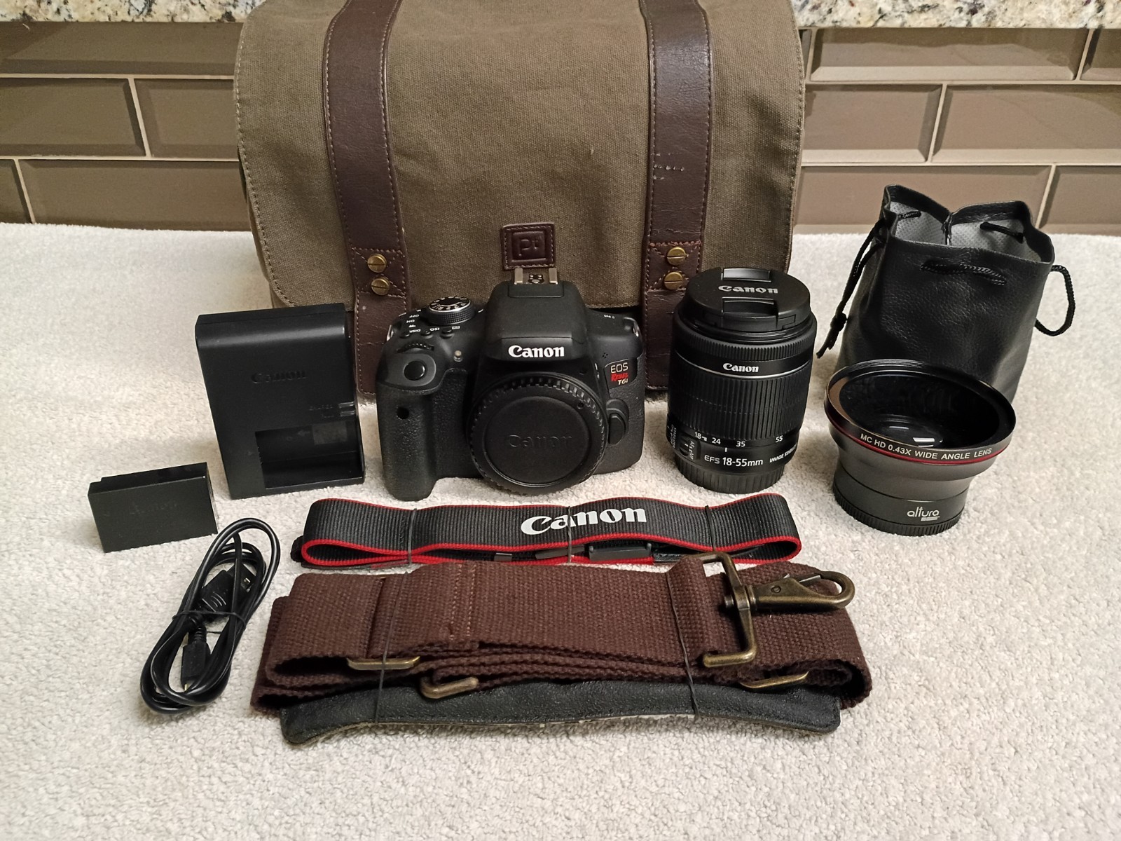 Canon Rebel T6i DSLR Camera w/18-55mm STM Zoom Lens+Wide Angle Lens+Bag - Nice!