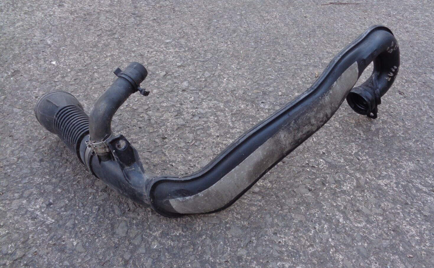PEUGEOT 206 2.0 HDI DIESEL ~ HARD PLASTIC AIR DUCTING PIPEWORK + FLEXI PIPE HOSE