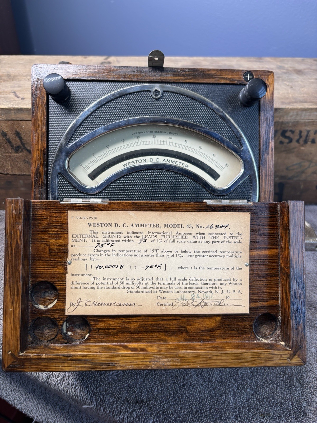 Antique 1920s WESTON D.C. ANTIQUE VOLTMETER, MODEL 45, SOLID OAK 16934