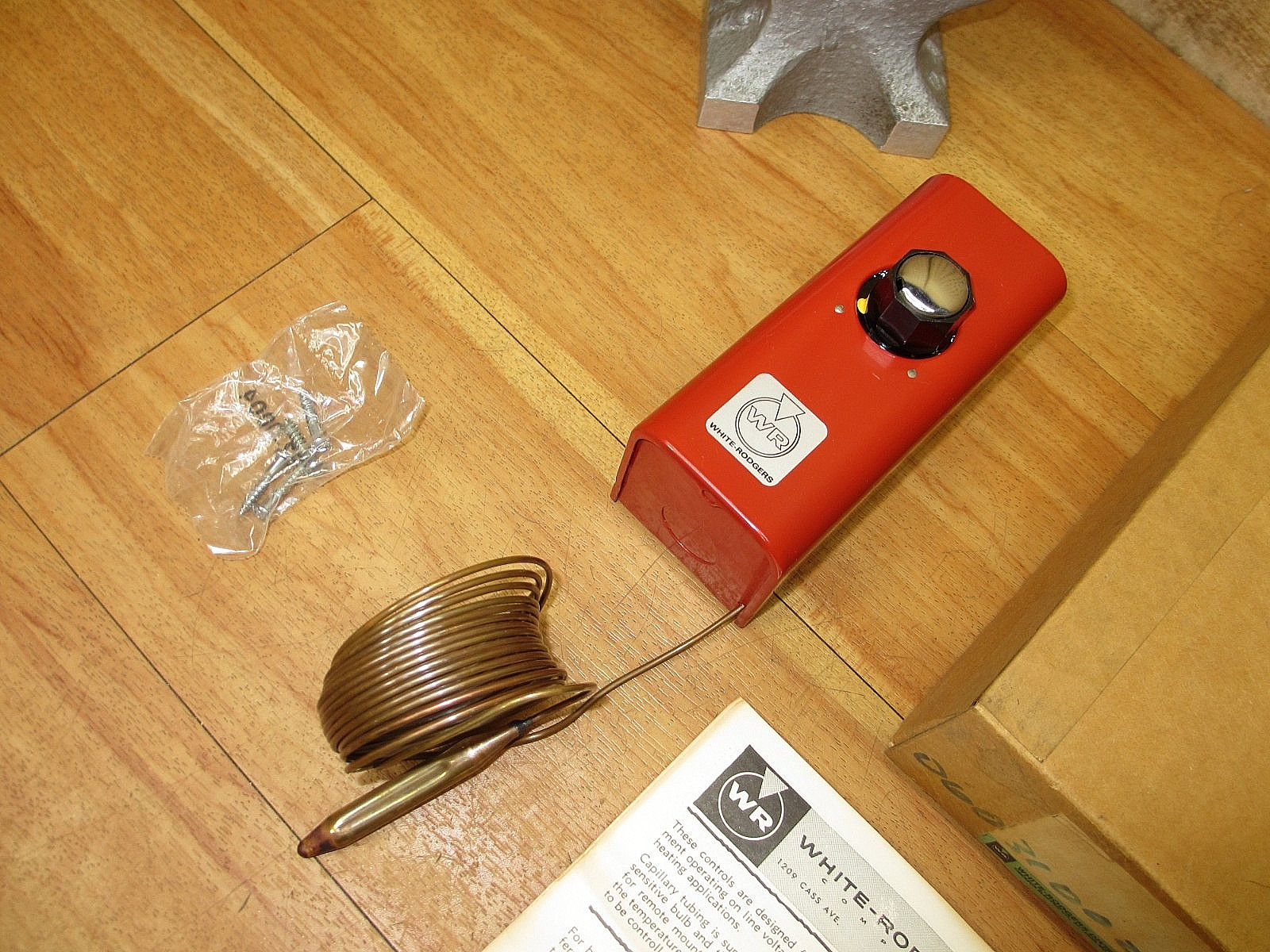 White Rodgers 265-1 *NEW OLD STK* Temperature Controller Thermostat