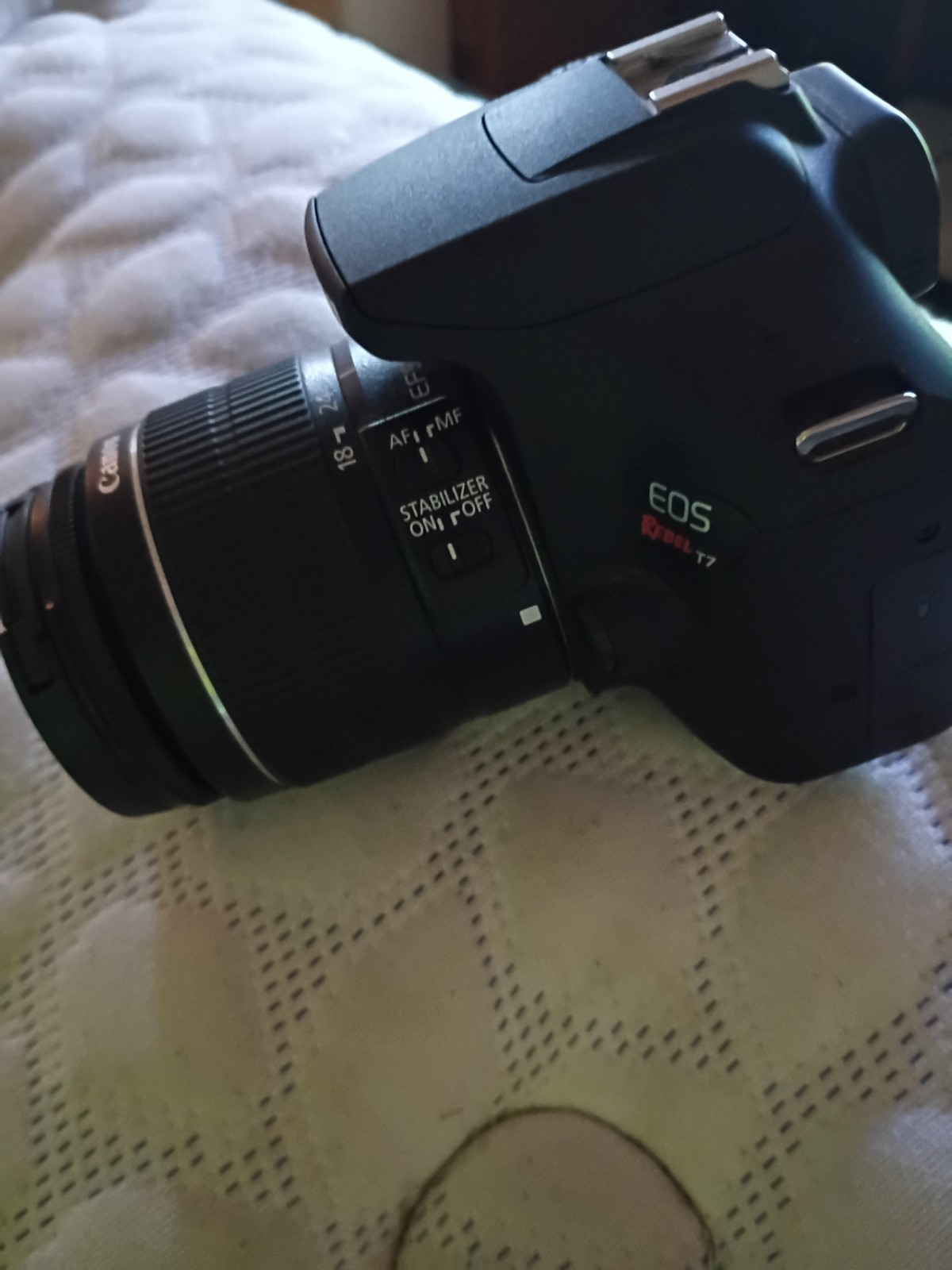 Canon Eos Rebel T7 Camera Kit