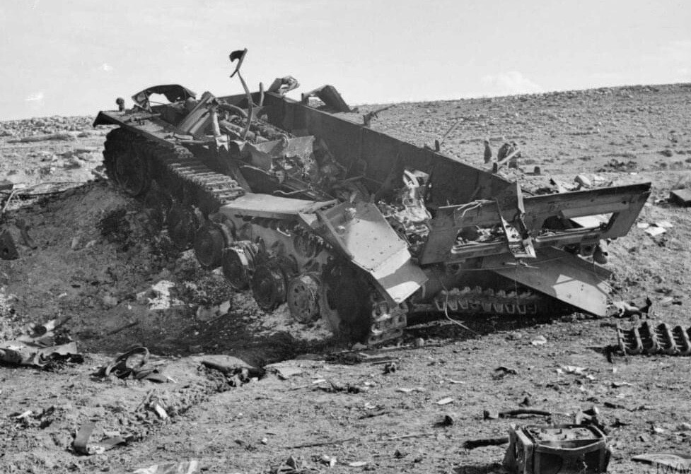 WW2 WWII Photo German Panzer Pzkpfw. III Tank Kasserine Pass Tunis World War Two