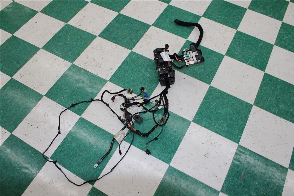 14-17 GHIBLI 3.0L Engine Cabin Fuse Relay Junction Box Wire Harness Factory OEM