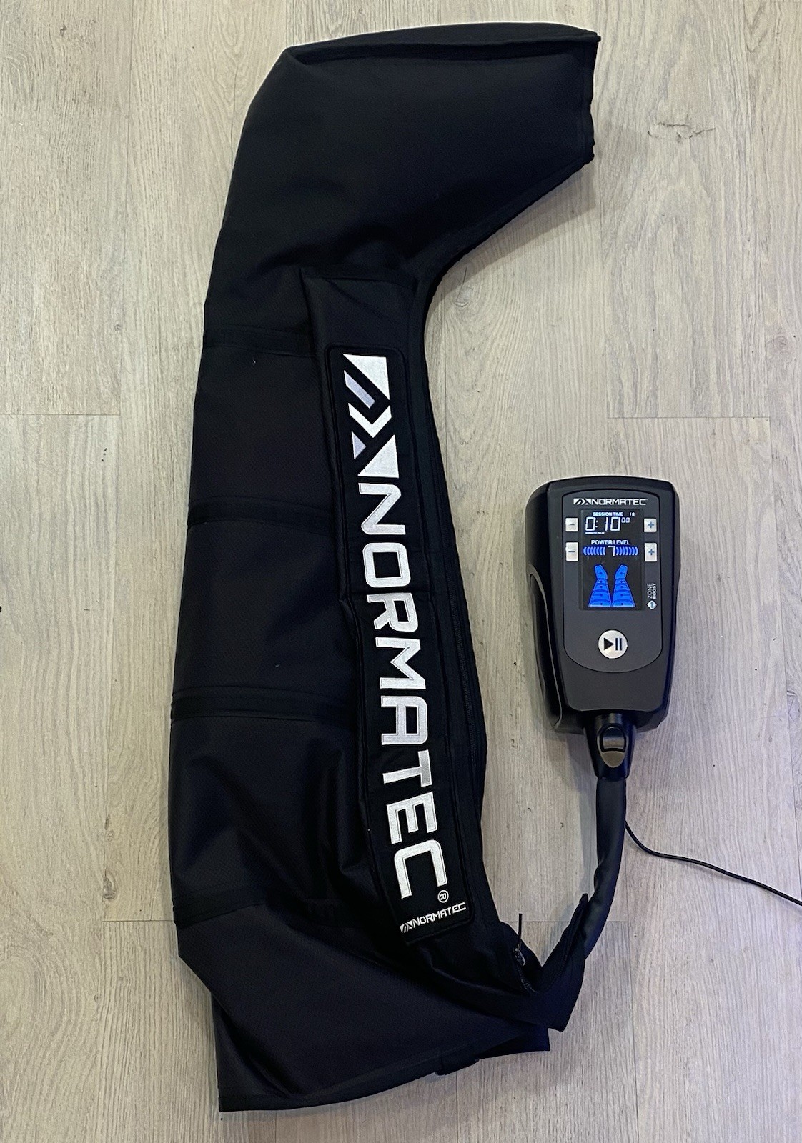 Normatec Pulse Recovery System Controller Machine JMS-4 W/ A/C Adapter + 1 Leg
