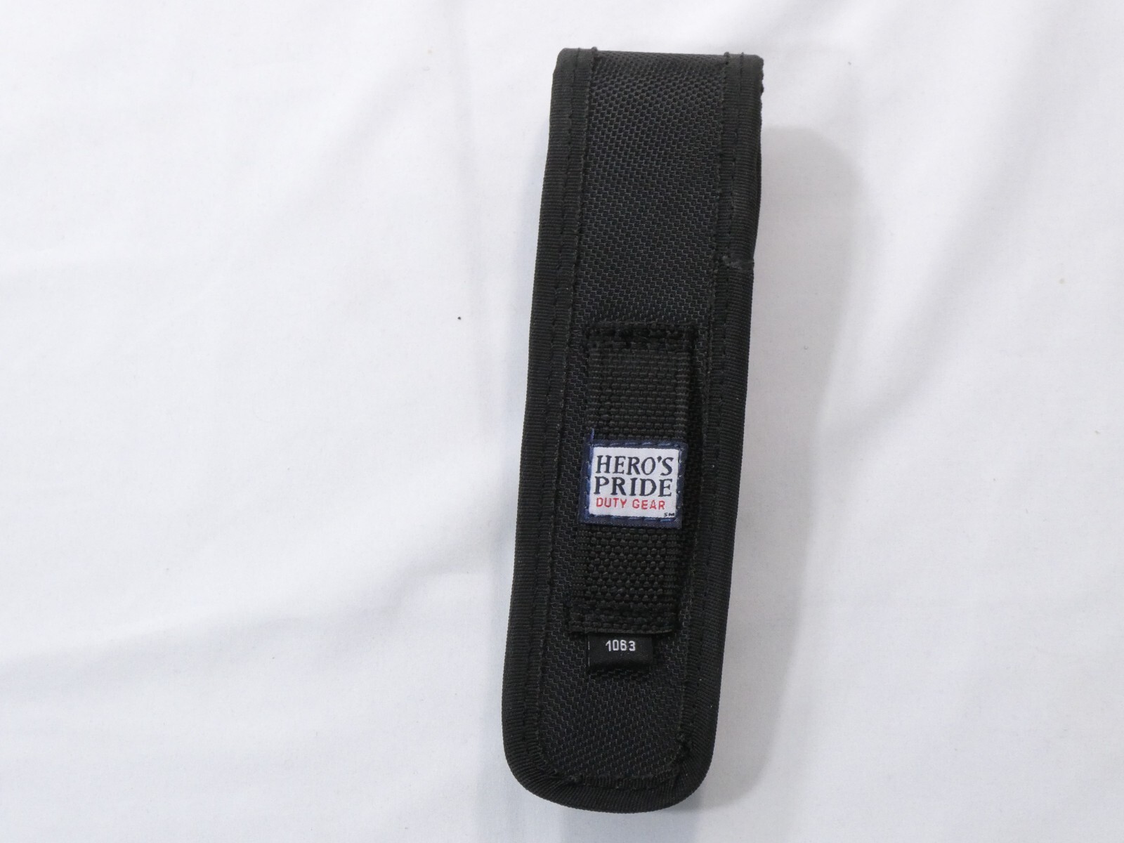 HERO'S PRIDE 1063 BALISTIC DUTY GEAR CLOSED FLASHLIGHT CASE LED AA