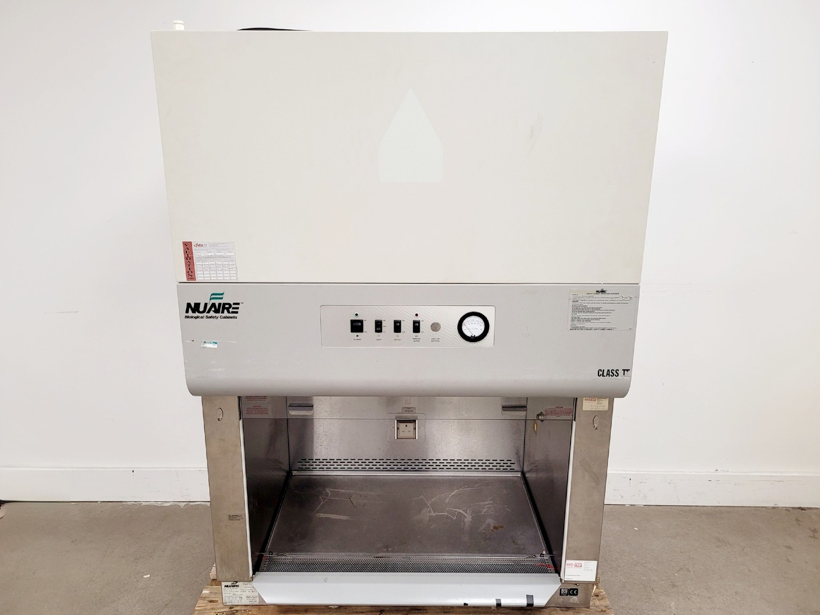 Nuaire NU425-300-E Class 2 Safety Cabinet Lab
