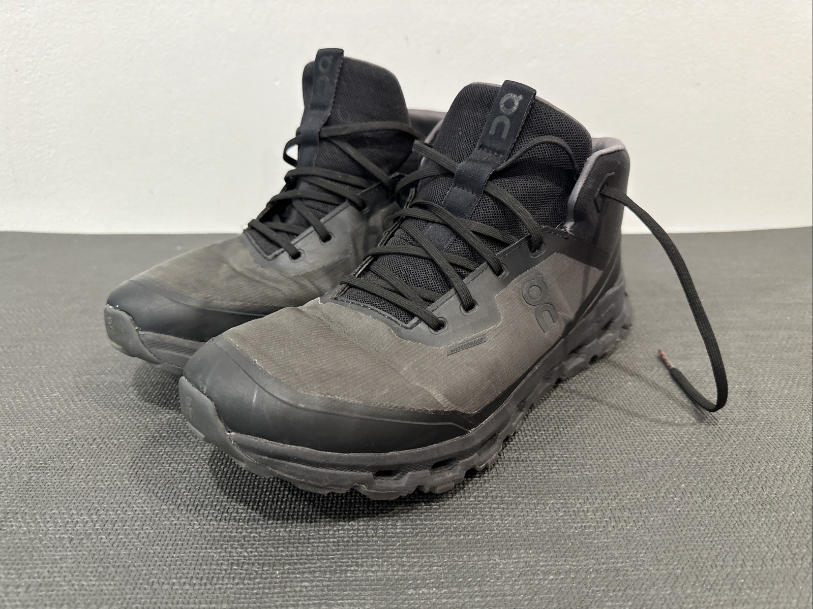 On Cloudroam Men's Size 12 Waterproof Hiking  Boot Black/Eclipse 3MD30070106