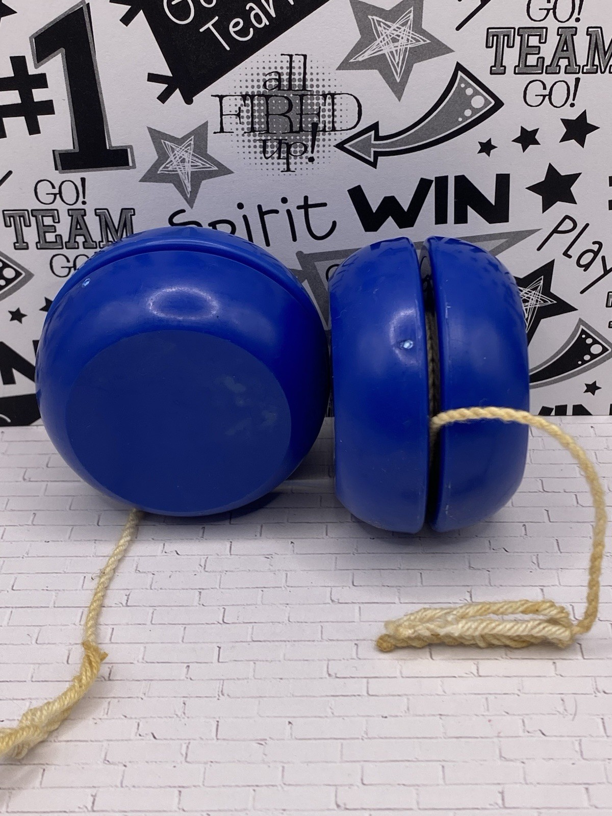 Vintage Blue Plastic Yo-Yo 77 kids by American Eagle