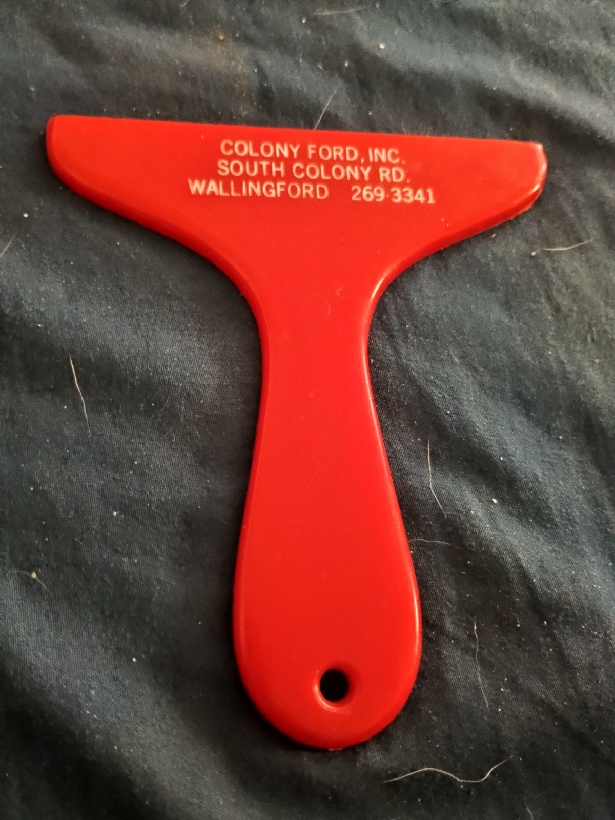 Vtg Colony Ford Wallingford Ct. Red Winter Windshield ICE Scraper