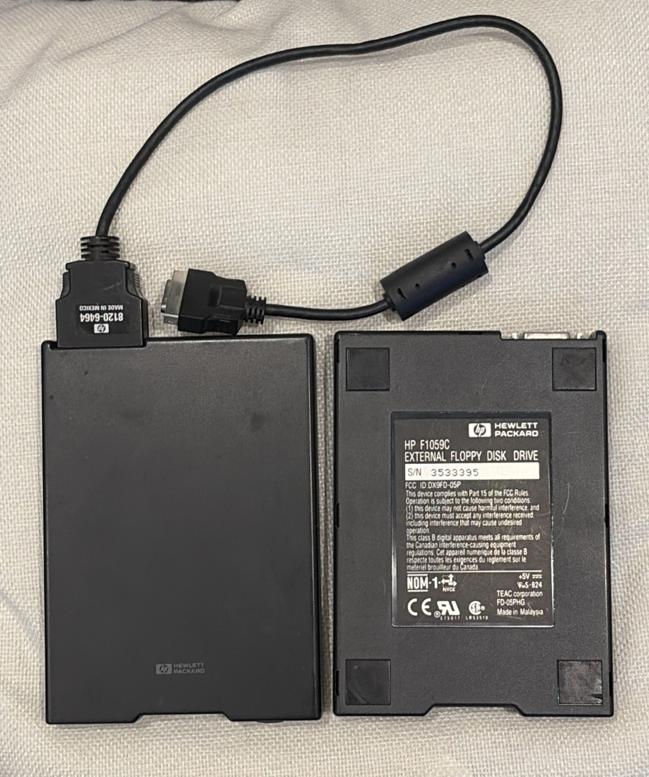 Lot of 2 HP Hewlett Packard F1059C External Floppy Disk Drive  + 8210-6464 cable