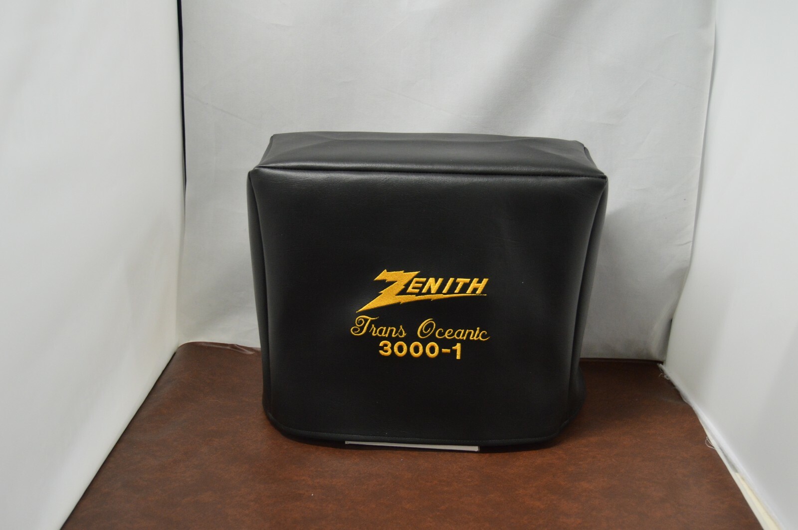 Zenith Trans Oceanic 3000-1 Signature Series Ham Radio Dust Cover