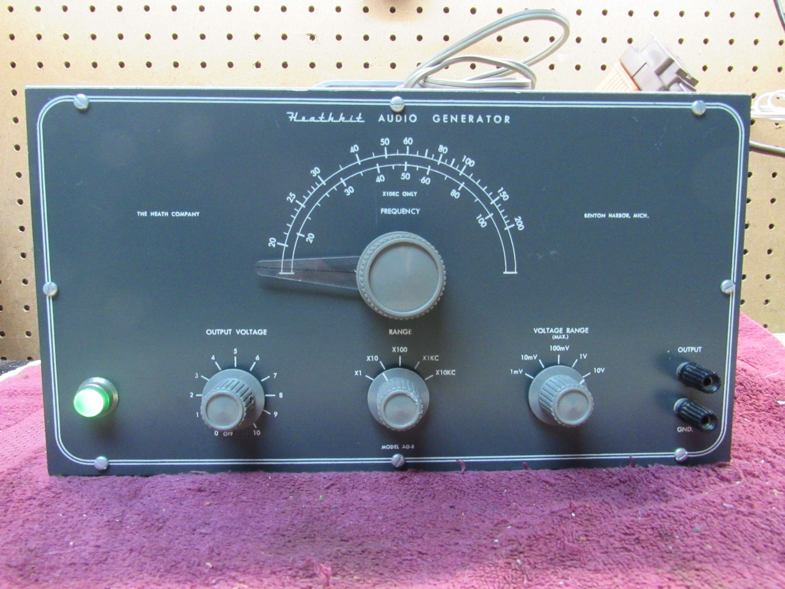 Vintage HeathKit Audio Generator Model AG-8