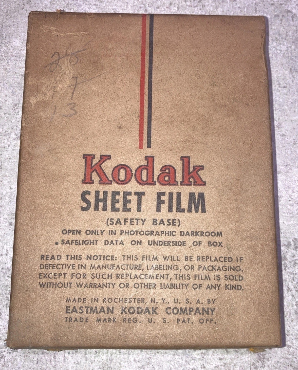 Kodak 3 1/4 x 4 1/4 Sheet Film Portrait Panchromatic 24 Sheets EXP 10/47 DETAILS