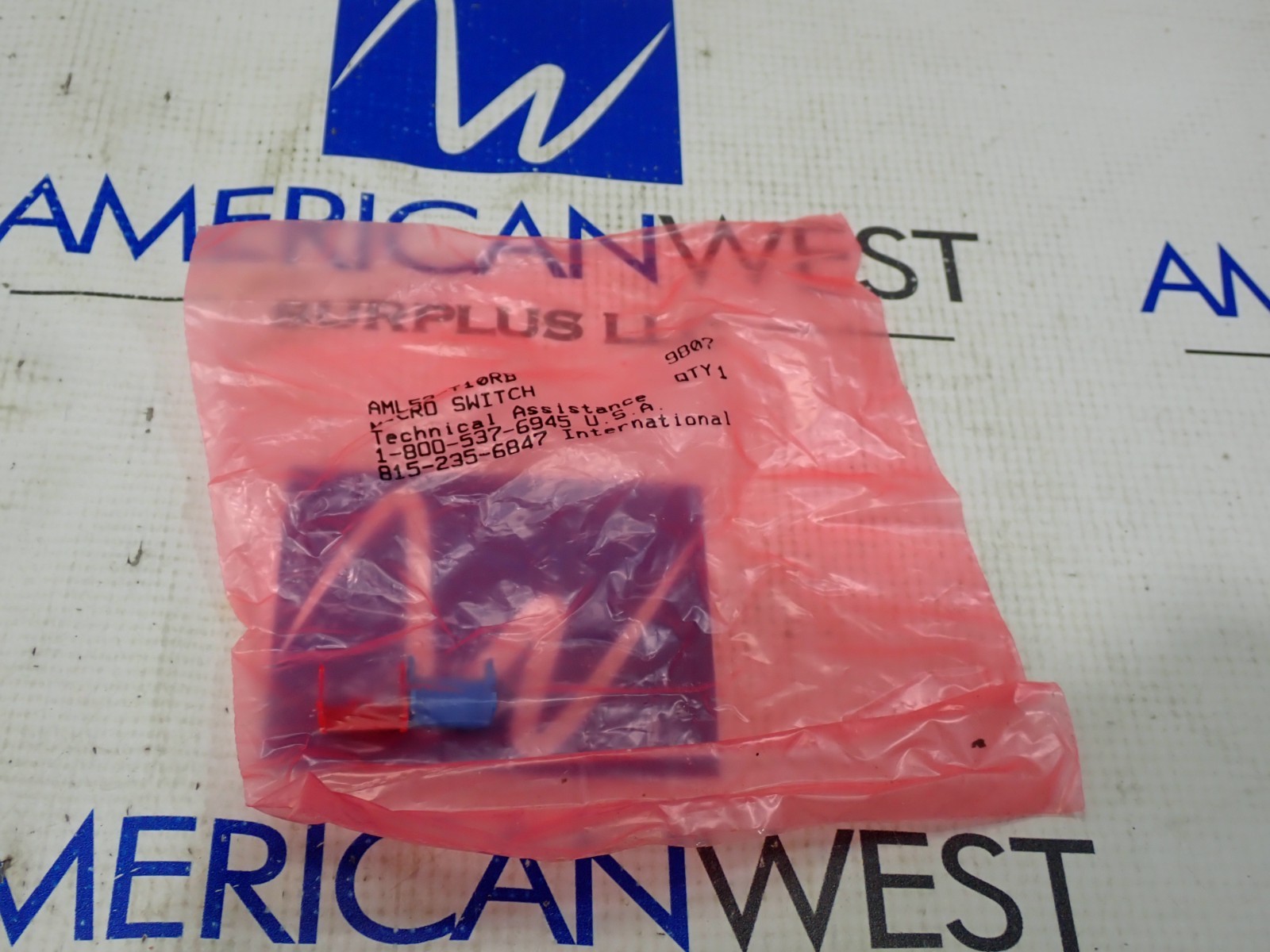 MicroSwitch AML53-T10RB Lot of 4