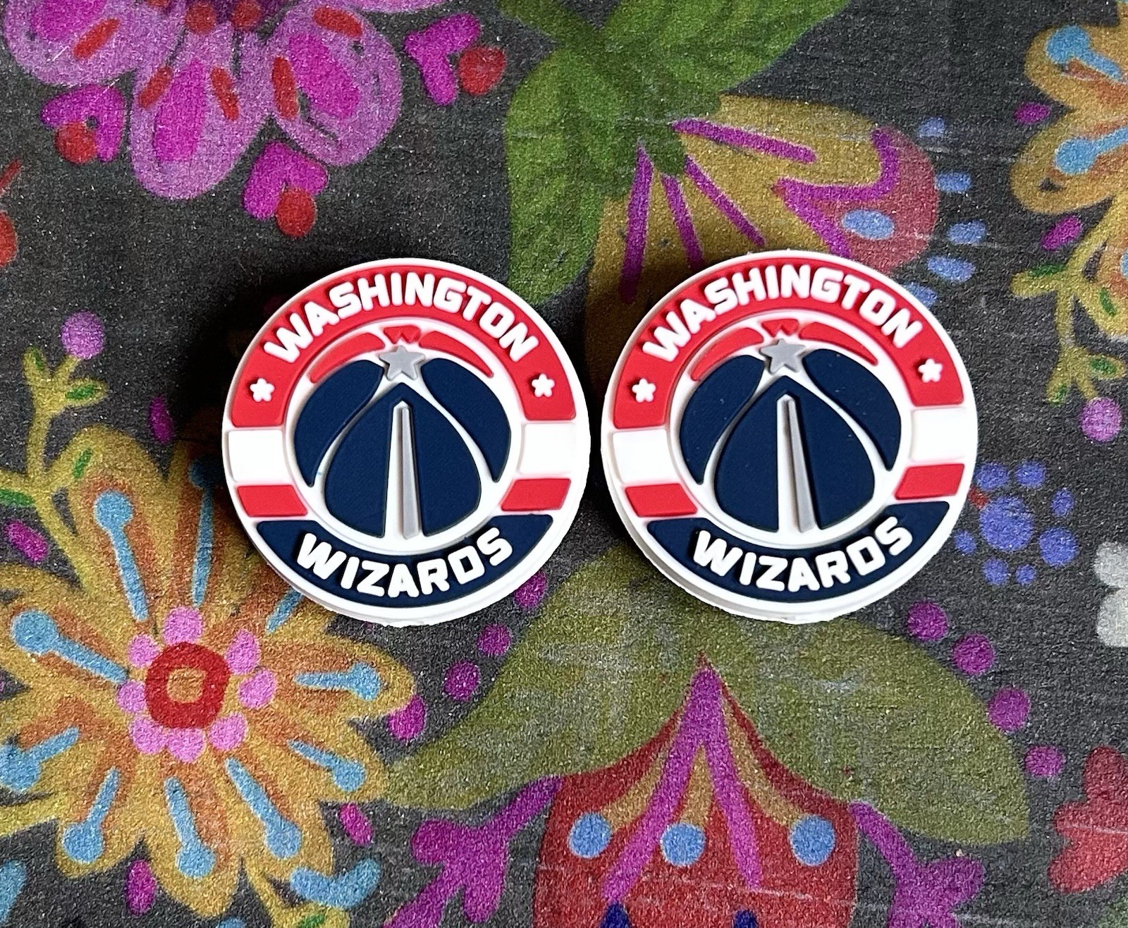 2 Pce WASHINGTON Basketball Team Silicone Focal Beads DIY Jewelry Pens+ NEW