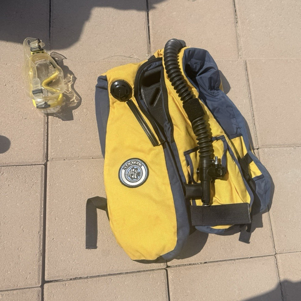 Scubapro Scuba Diving Buoyancy Compensator BCD Vest Yellow/Blue