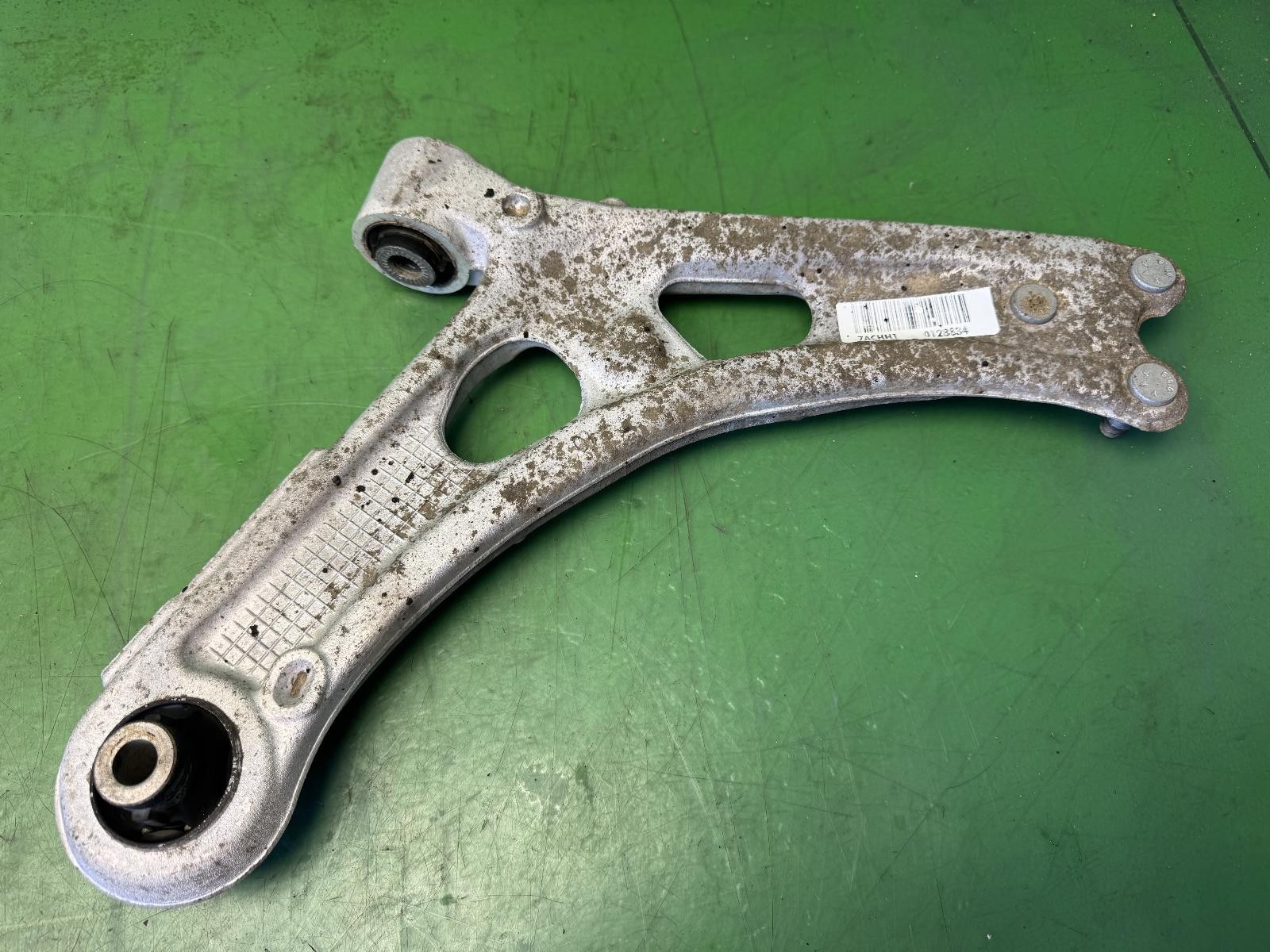 VAUXHALL COMBO E Right Front Lower Control Arm 98150143 2017-