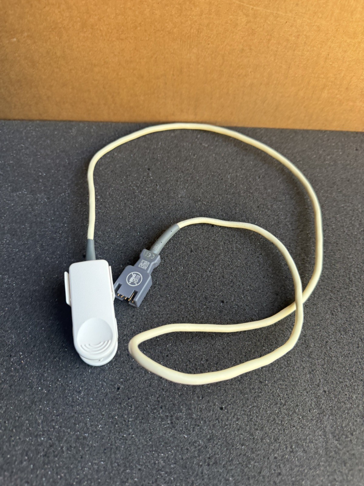 Masimo SET 1863 LNCS DCI Adult SpO2 reusable finger sensor. OEM