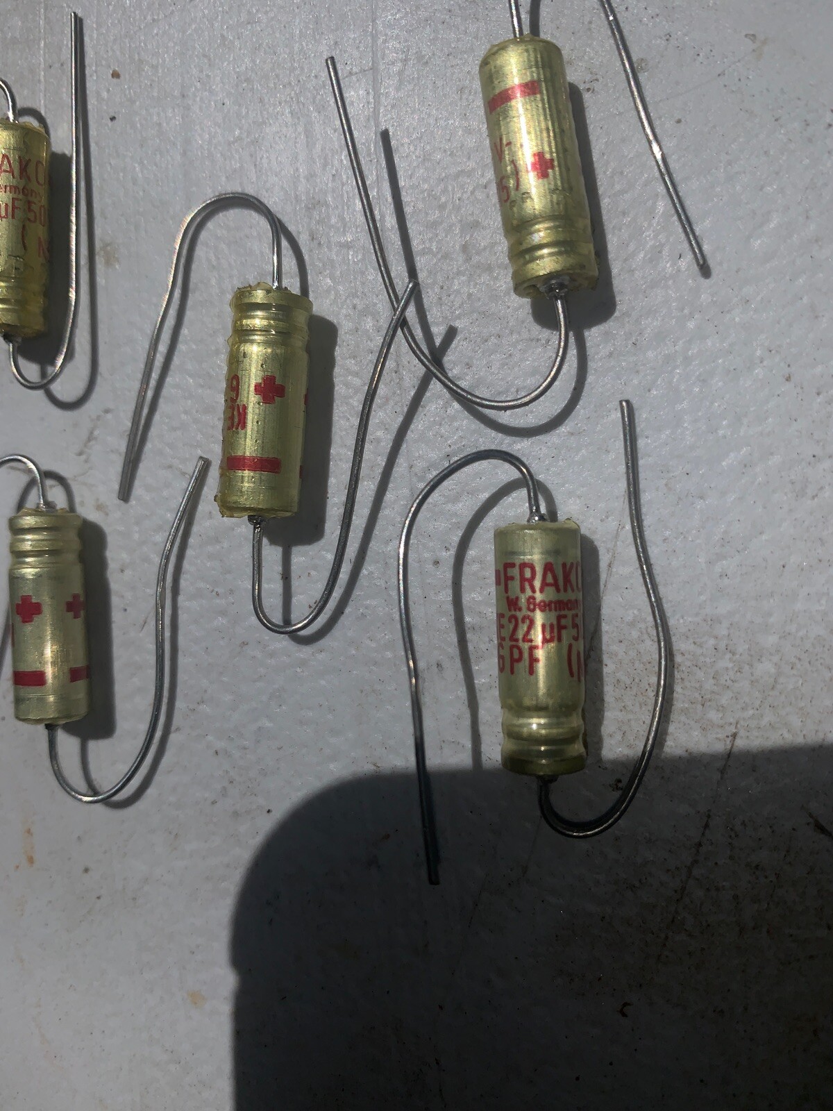 FRAKO 50 Volt KE 22uF Electrolytic Cap’s Axial GPF (M4)Red Mark NOS Qty (5)