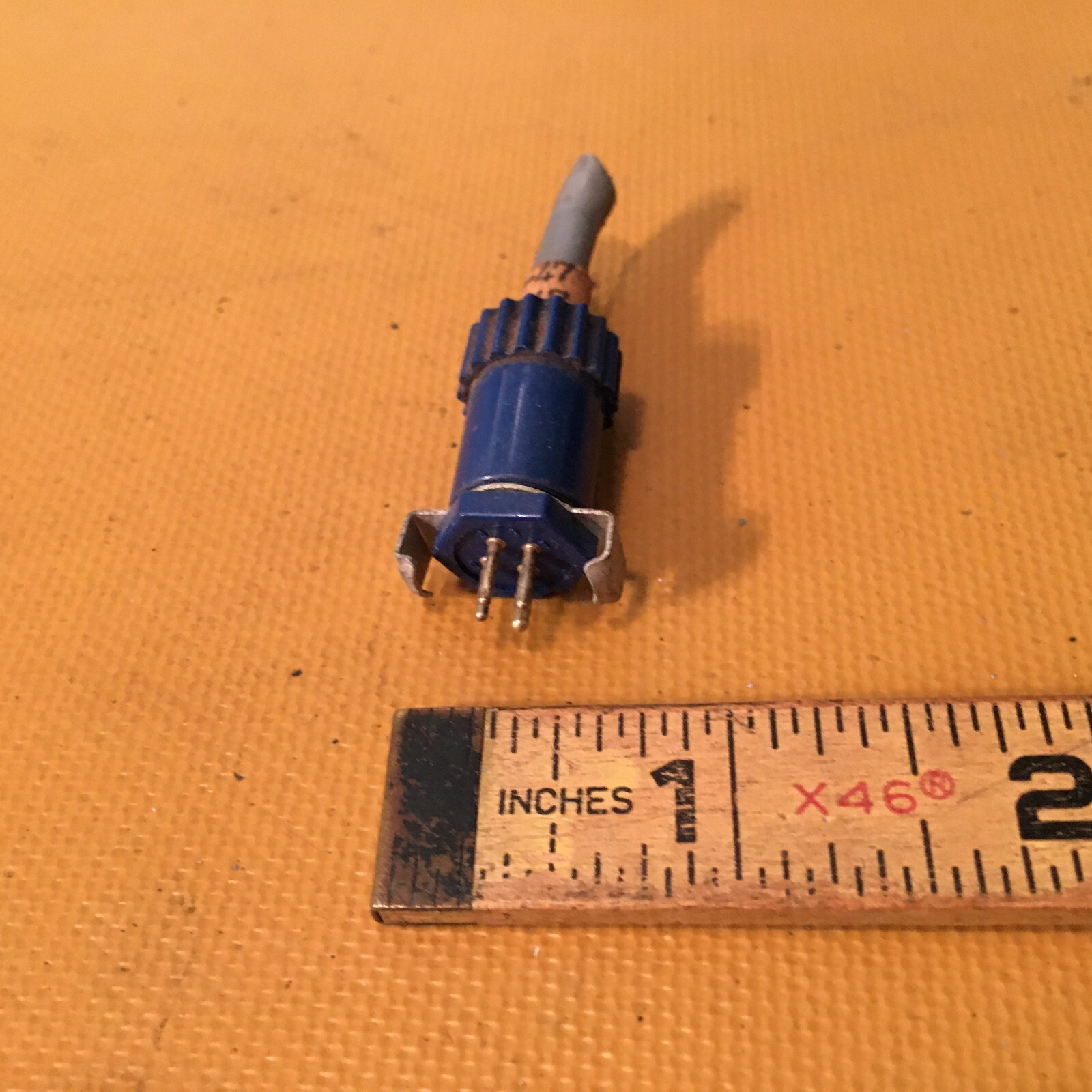 1 Amphenol 4 pin Male Circular Connector