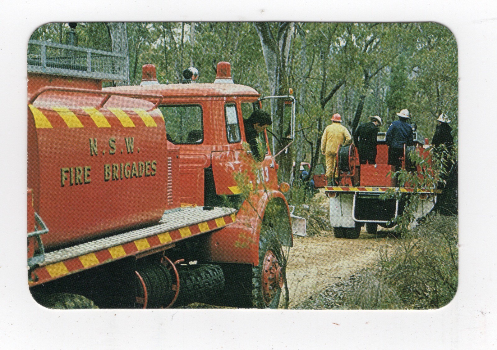 Australian Fire Brigade Trade Card #49 Fighting Bush Fires