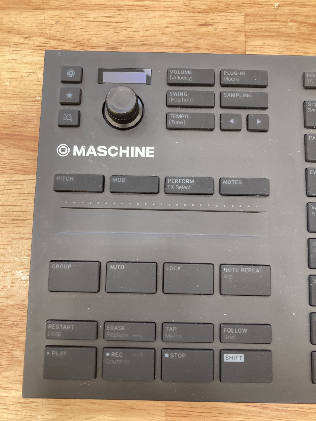 Native Instruments MASCHINE MIKRO MK3 Drum Controller USED