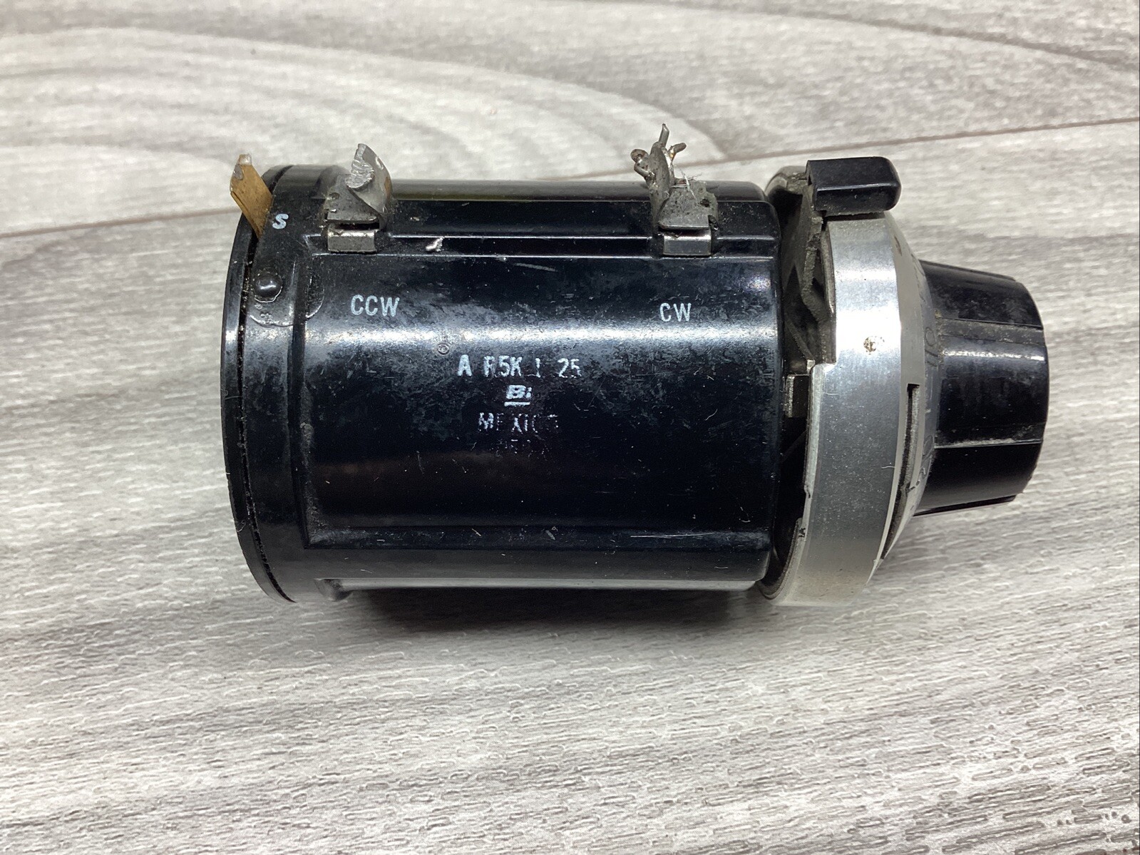 Helipot AR 5K L.25 Potentiometer #827F290