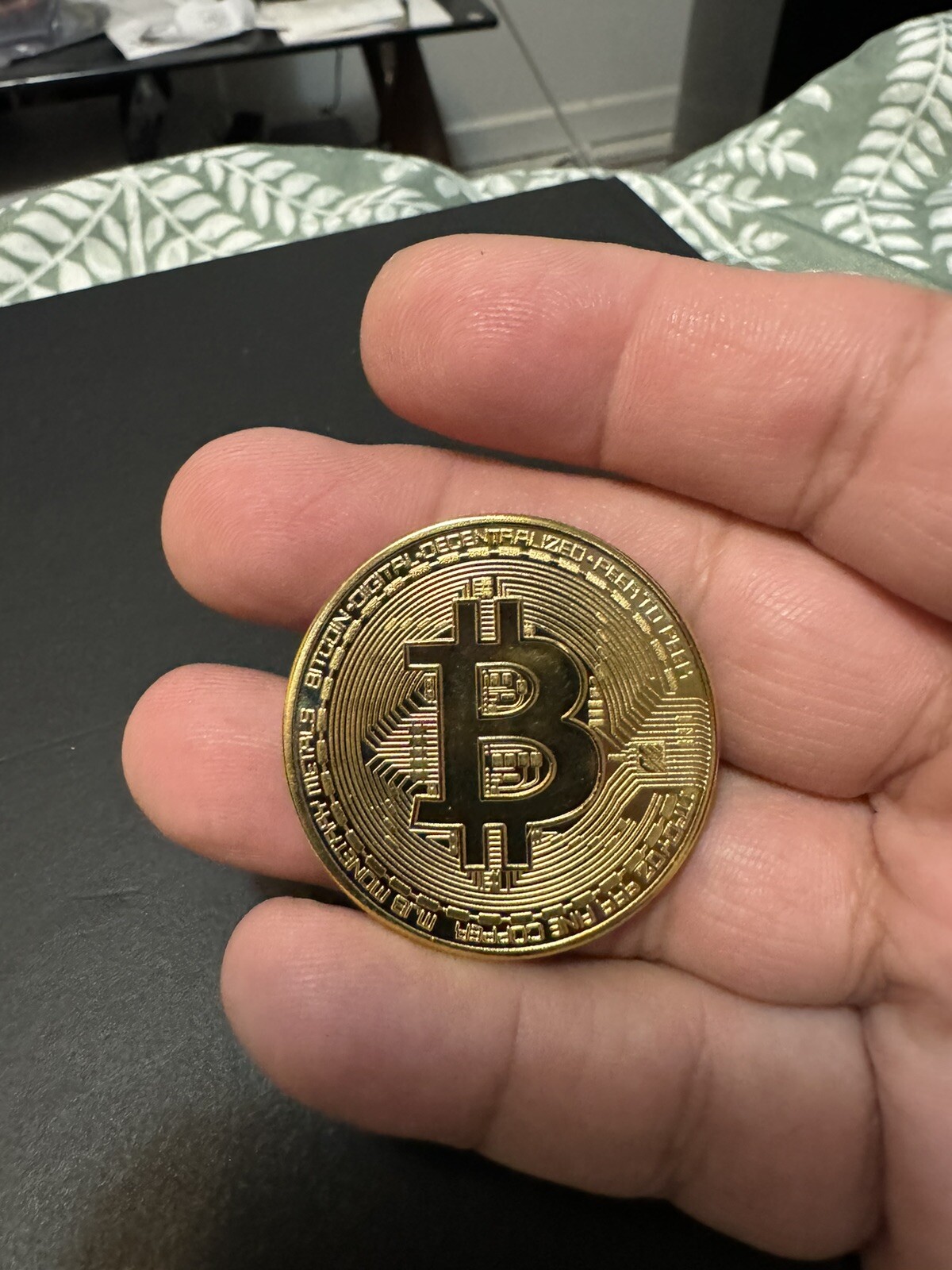 Bitcoin physical gold plated commemorative Coin 1 piece 2020  (NOT MONETARY)