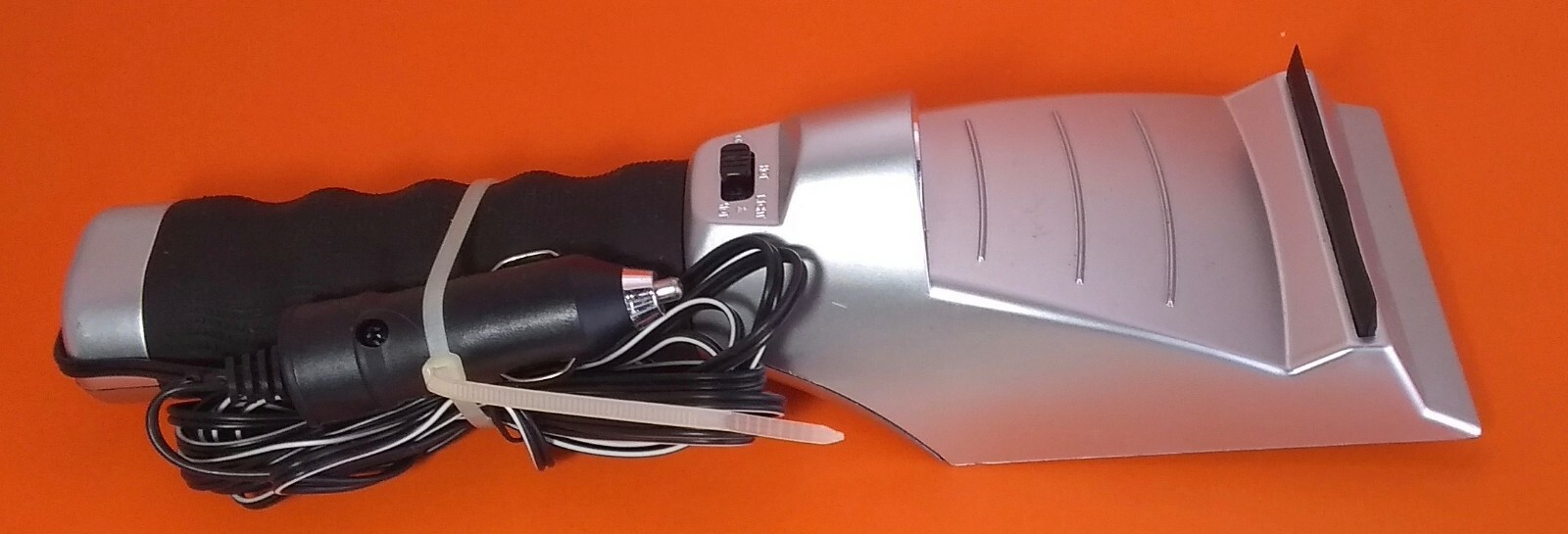 Smart Gear Light-Up Heated Ice Scraper