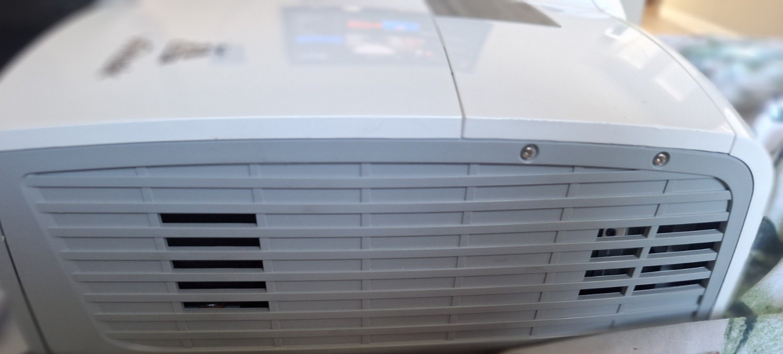 Vivitek D910HD DLP 3D Ready Projector No REMOTE