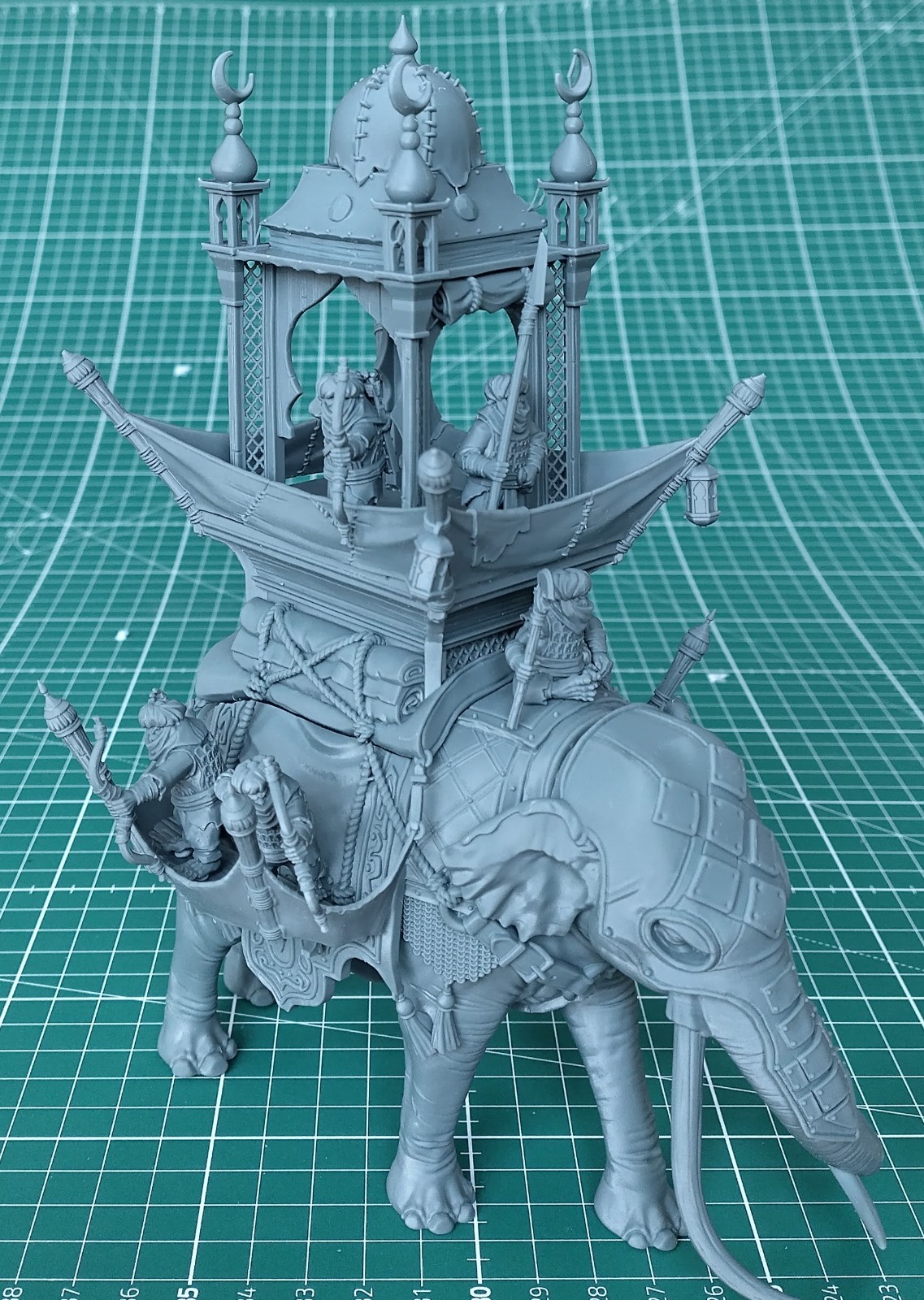 Highlands Miniatures Sons of Marduk Hobgoblin War Elephant 8 Crewmen