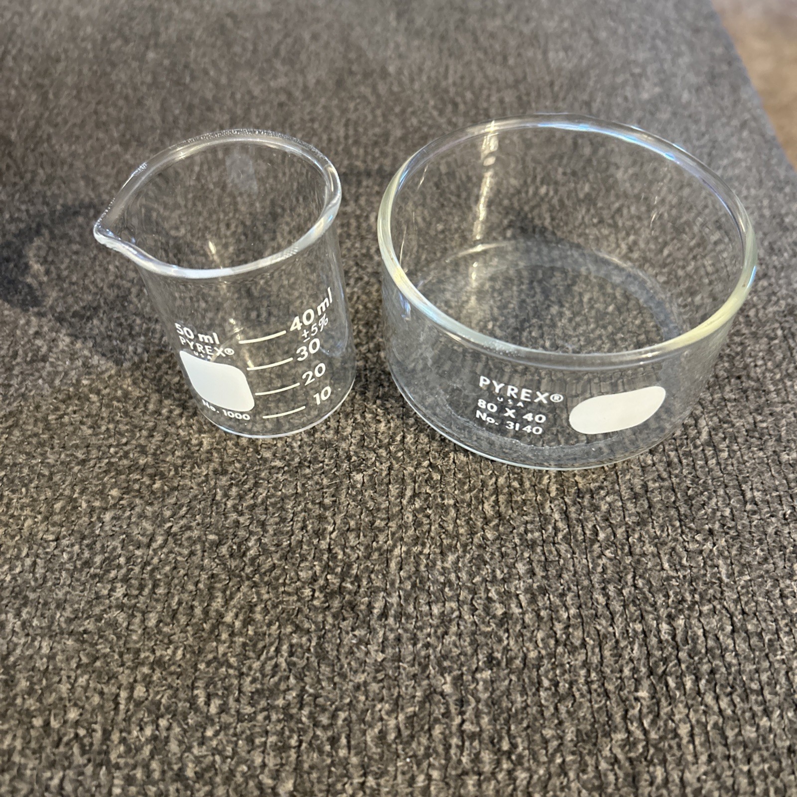 VINTAGE PYREX Crystallizing Dish No. 3140 (80x40) And 50 ml Beaker  1000