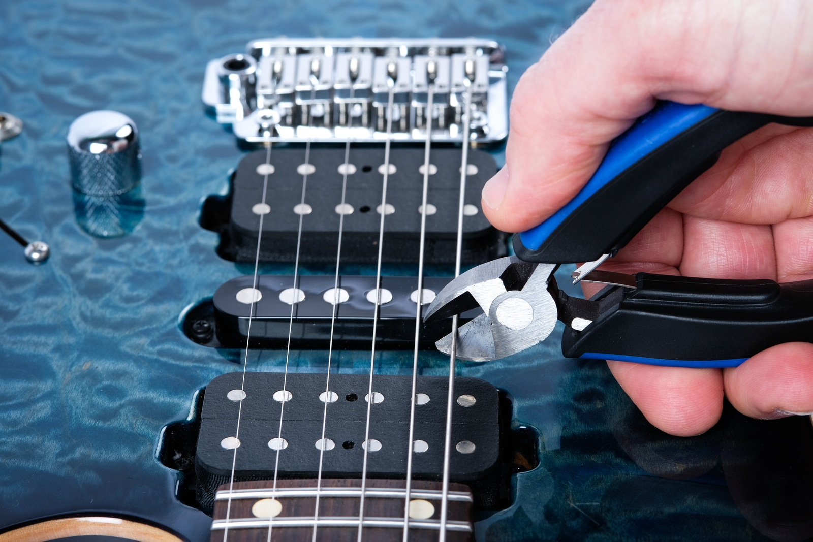 MusicNomad GRIP Cutter Premium String Cutter for All String Instruments (MN226)