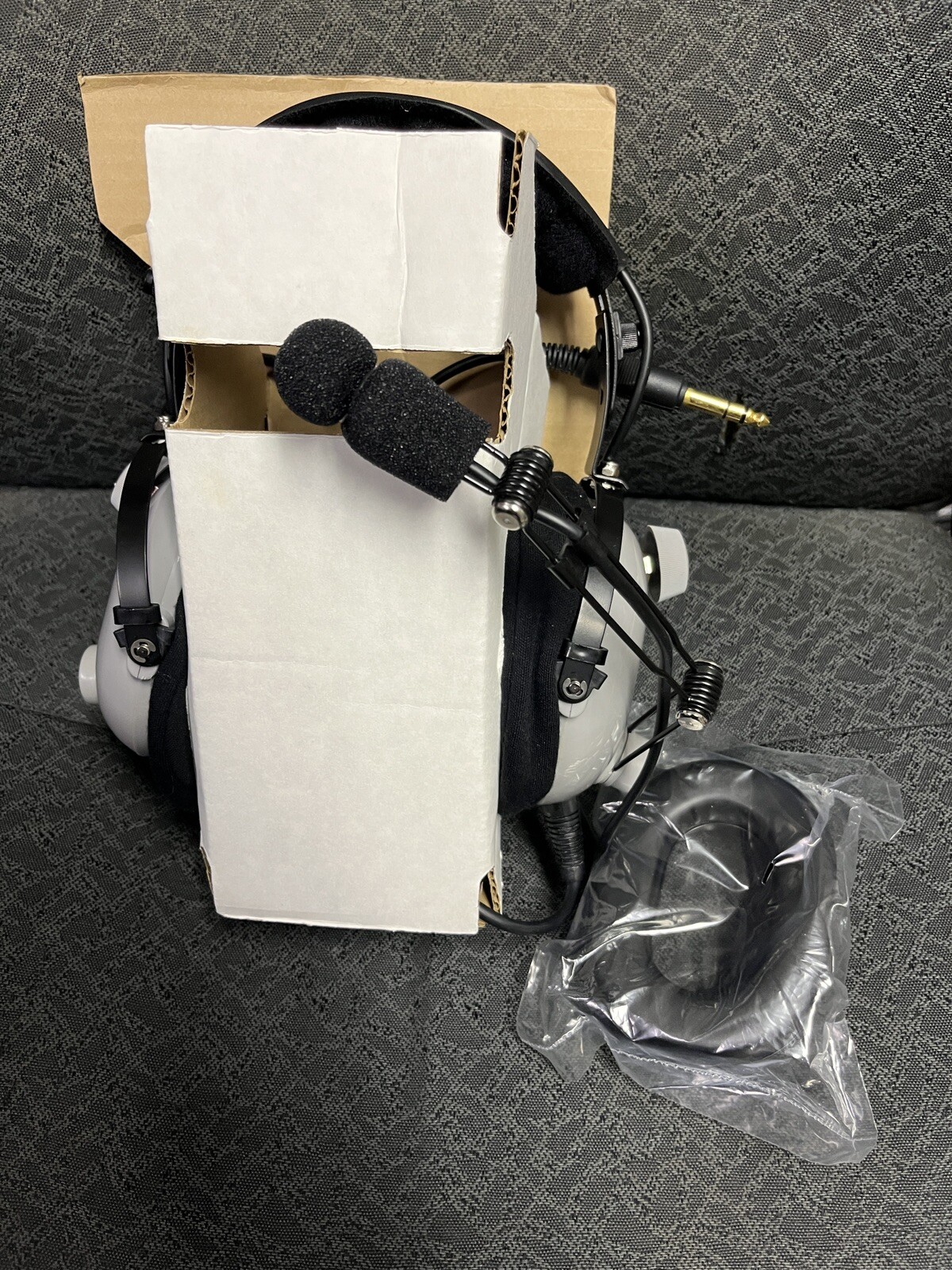 Concept Industries Soft Comm C-60 Silver Edition Aviation Pilot's Headset New