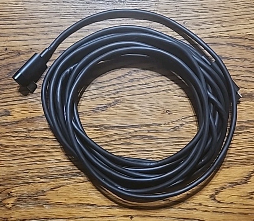 Insignia- 16.4' USB-C Virtual Reality Headset Cable for Oculus Quest 2 - In Box