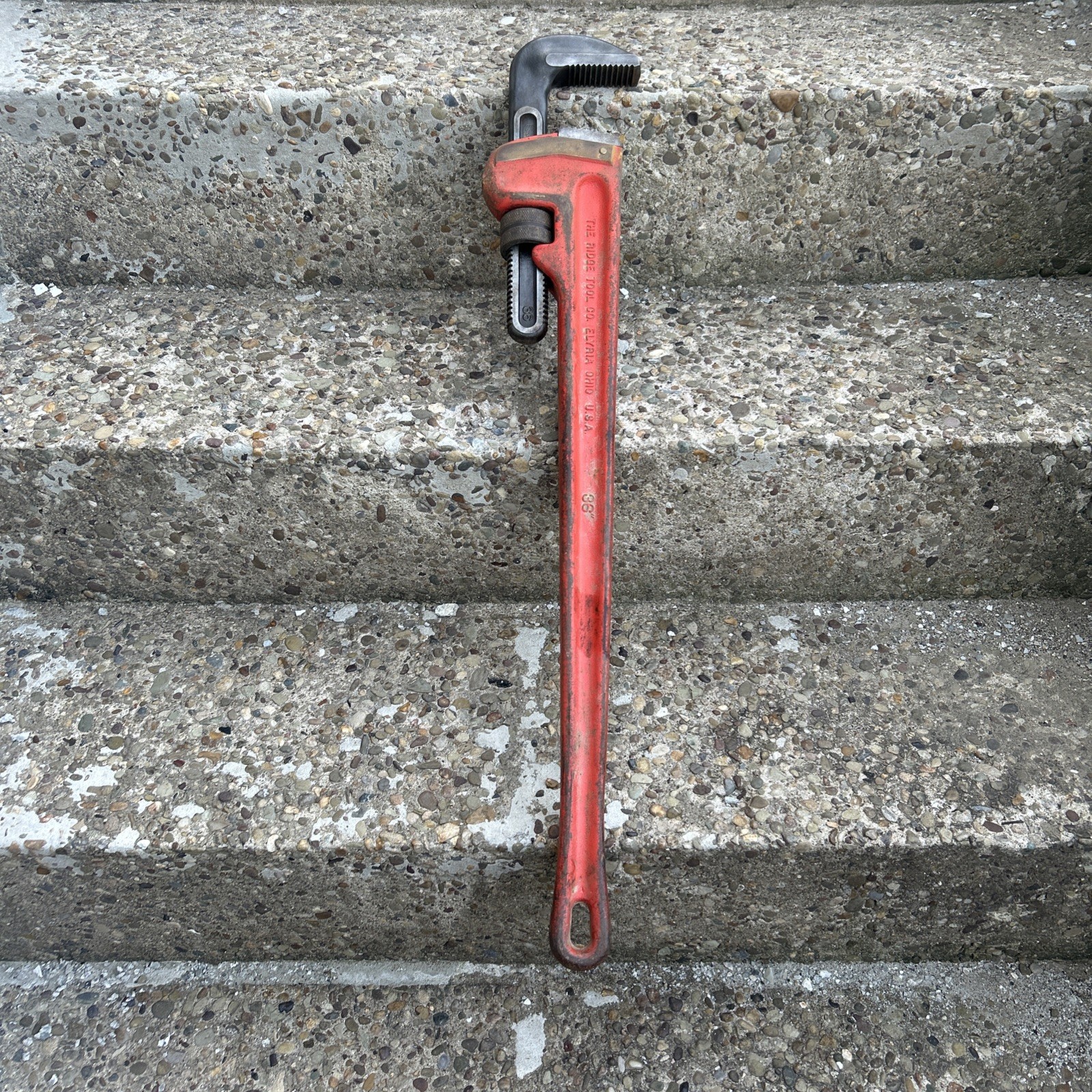 Ridgid 36” Pipe Wrench Straight Heavy Duty The Ridge Tool Co. Elyria, Ohio U.S.A
