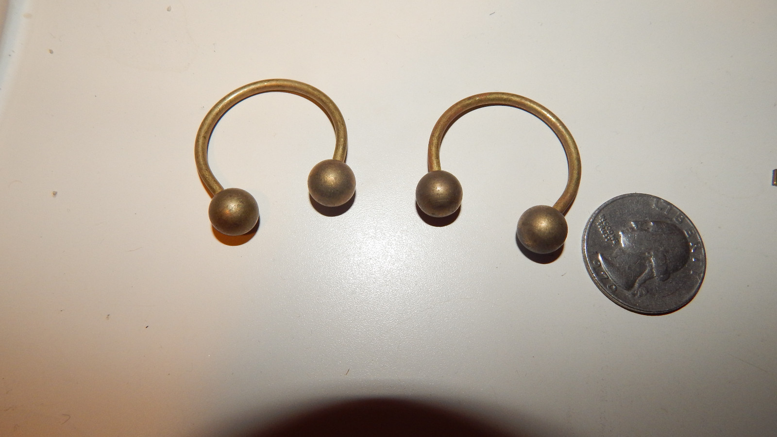 VINTAGE BRASS BALL  HORSESHOE HORSE SHOE  KEY RING OLD STOCK NICE LOOK